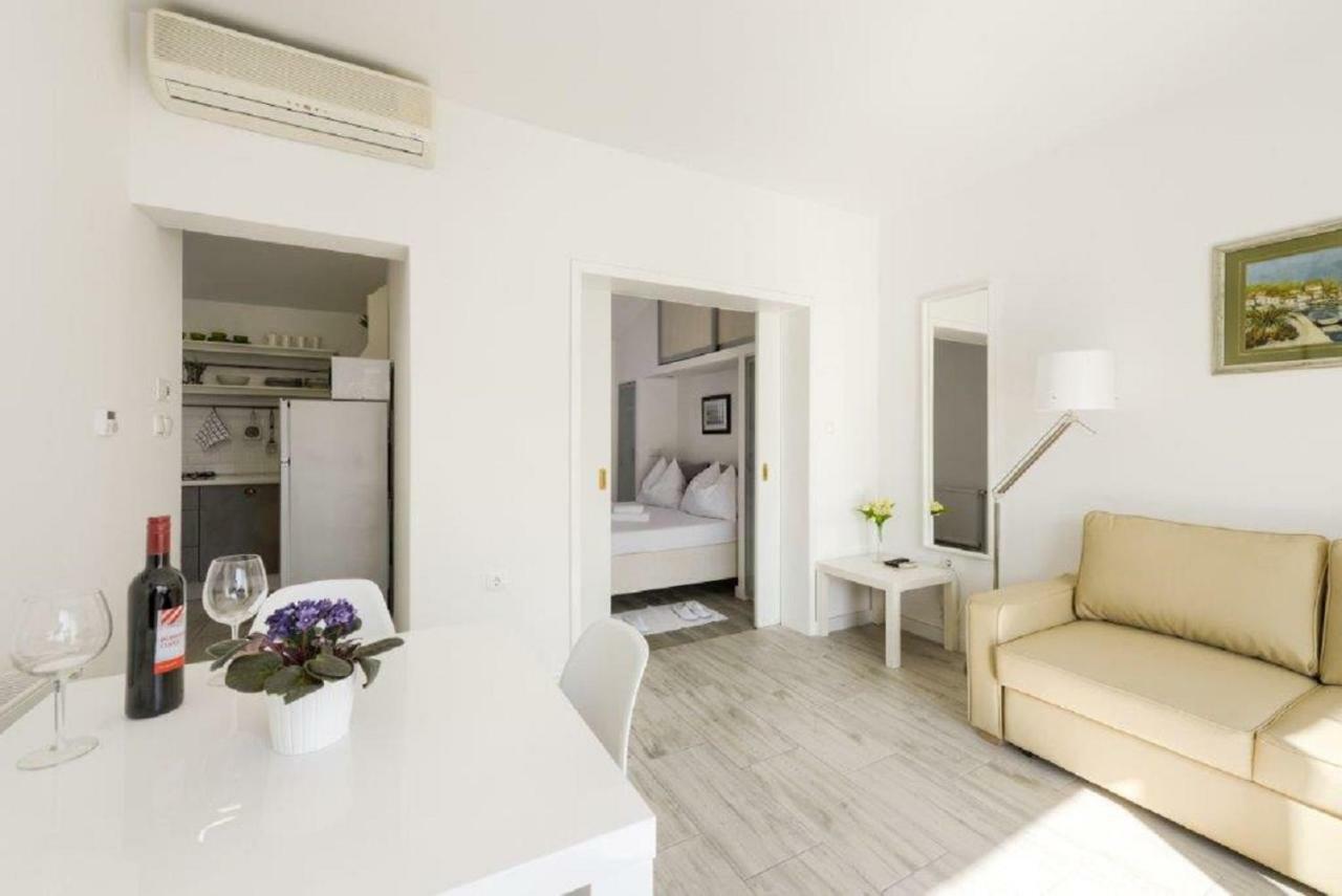 Apartments Villa Pina Vodice Exterior photo